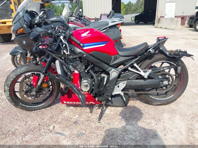 2025 Honda Cbr650 R მანქანა იყიდება აუქციონზე, vin: MLHRH1556S5101072, აუქციონის ნომერი: 45763889