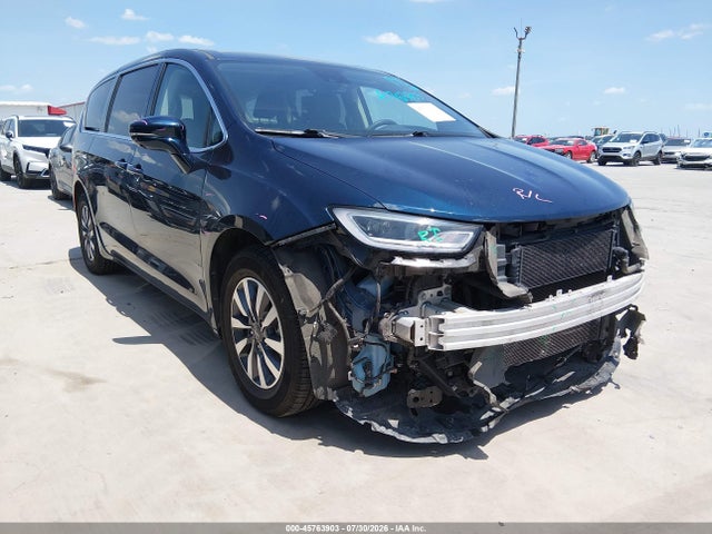 Продаж на аукціоні авто 2022 Chrysler Pacifica Hybrid Touring L, vin: 2C4RC1L72NR196601, номер лоту: 45763903