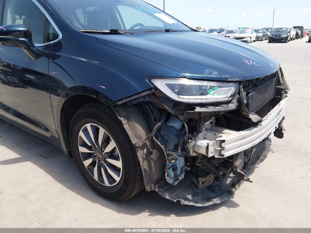 Продаж на аукціоні авто 2022 Chrysler Pacifica Hybrid Touring L, vin: 2C4RC1L72NR196601, номер лоту: 45763903