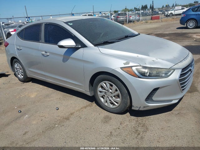 2017 5NPD74LF2HH110261 main image