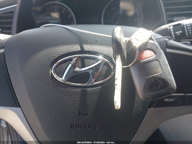 Hyundai ELANTRA SE 2017 5NPD74LF2HH110261 Image 11