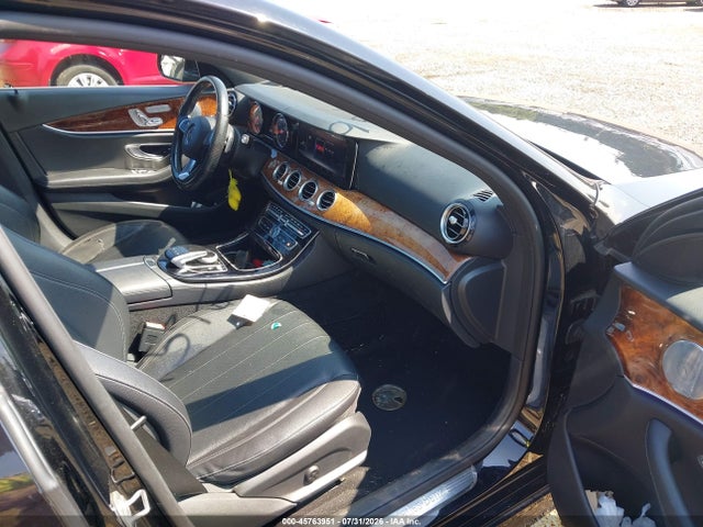 Продаж на аукціоні авто 2017 Mercedes-benz E 300 4matic, vin: WDDZF4KBXHA102414, номер лоту: 45763951