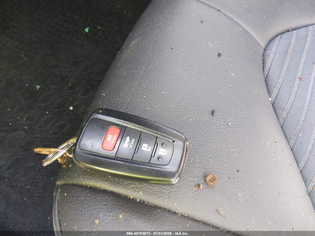 45763972 :رقم المزاد ، 4T1T11AK1NU044813 vin ، 2022 Toyota Camry Se مزاد بيع