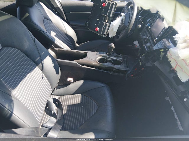 45763972 :رقم المزاد ، 4T1T11AK1NU044813 vin ، 2022 Toyota Camry Se مزاد بيع