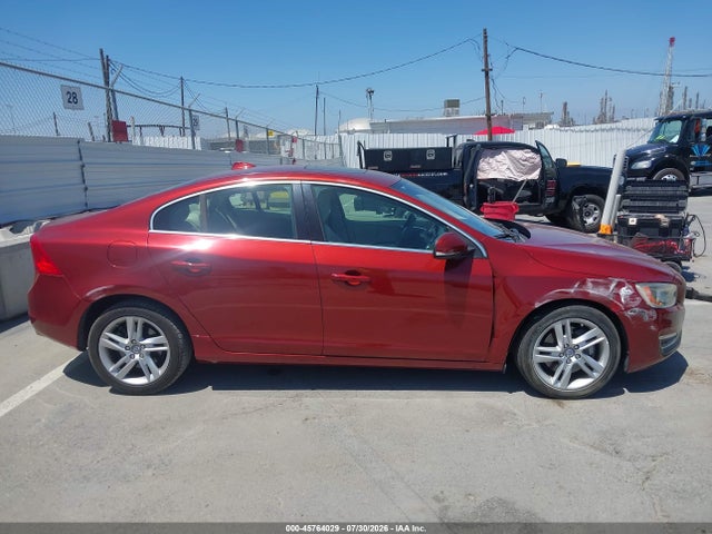 45764029 :رقم المزاد ، YV1612FS9E2295813 vin ، 2014 Volvo S60 T5 Platinum مزاد بيع