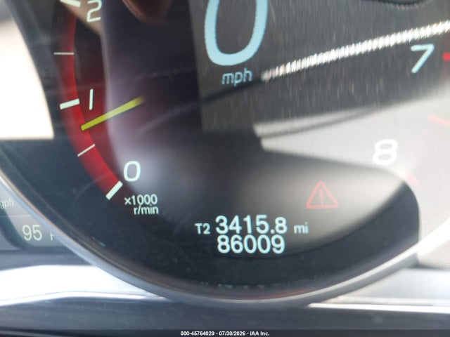 45764029 :رقم المزاد ، YV1612FS9E2295813 vin ، 2014 Volvo S60 T5 Platinum مزاد بيع