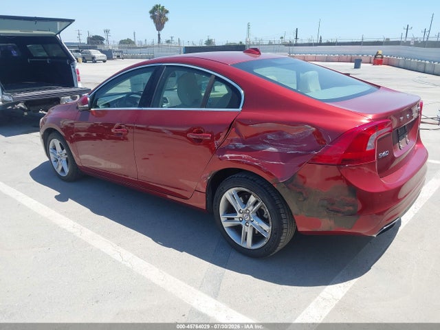 45764029 :رقم المزاد ، YV1612FS9E2295813 vin ، 2014 Volvo S60 T5 Platinum مزاد بيع