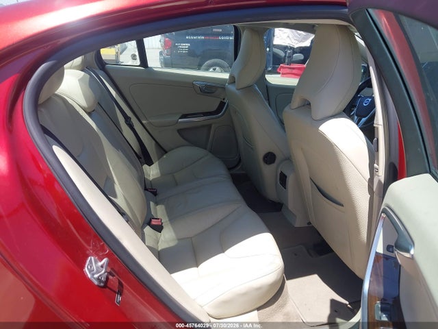 45764029 :رقم المزاد ، YV1612FS9E2295813 vin ، 2014 Volvo S60 T5 Platinum مزاد بيع