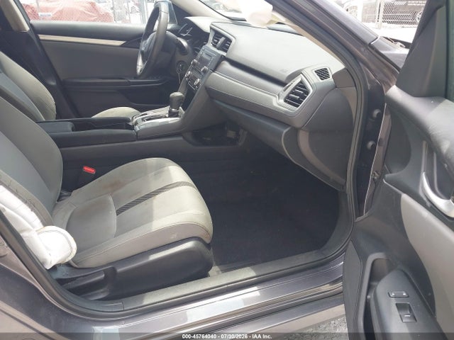 45764040 :رقم المزاد ، 19XFC2F56GE219515 vin ، 2016 Honda Civic Lx مزاد بيع