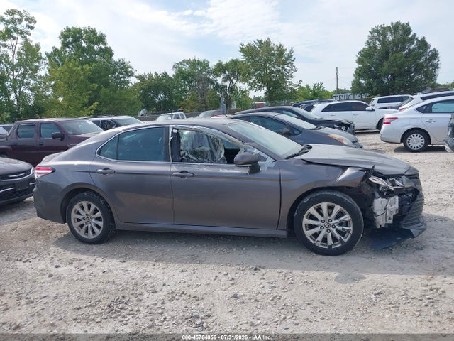 45764056 :رقم المزاد ، 4T1L11BK2LU013078 vin ، 2020 Toyota Camry Le Awd مزاد بيع