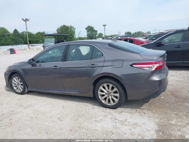 45764056 :رقم المزاد ، 4T1L11BK2LU013078 vin ، 2020 Toyota Camry Le Awd مزاد بيع
