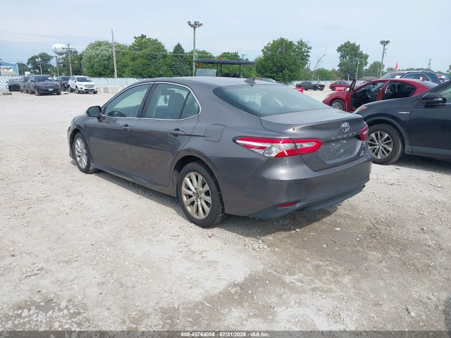 45764056 :رقم المزاد ، 4T1L11BK2LU013078 vin ، 2020 Toyota Camry Le Awd مزاد بيع
