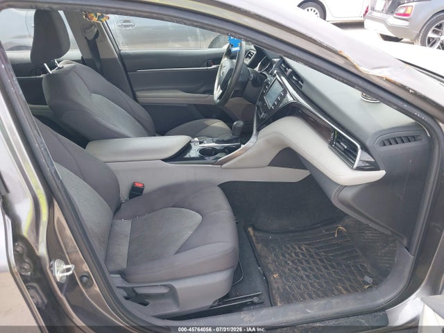 45764056 :رقم المزاد ، 4T1L11BK2LU013078 vin ، 2020 Toyota Camry Le Awd مزاد بيع
