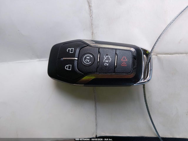Продажа на аукционе авто 2015 Lincoln Mkc, vin: 5LMCJ2A98FUJ26104, номер лота: 45764095