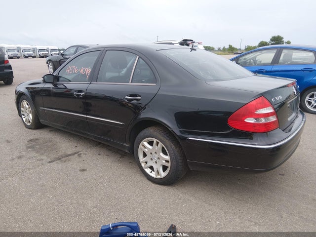 45764099 :رقم المزاد ، WDBUF82J15X170451 vin ، 2005 Mercedes-benz E 320 4matic مزاد بيع