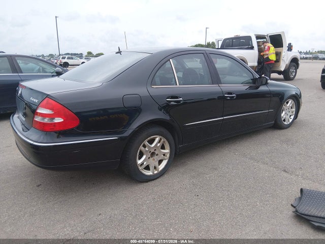 45764099 :رقم المزاد ، WDBUF82J15X170451 vin ، 2005 Mercedes-benz E 320 4matic مزاد بيع