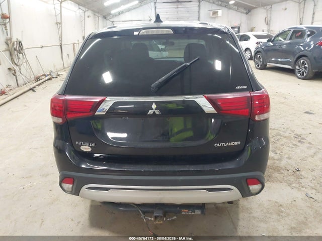 45764173 :رقم المزاد ، JA4AZ3A38KZ021045 vin ، 2019 Mitsubishi Outlander Es مزاد بيع