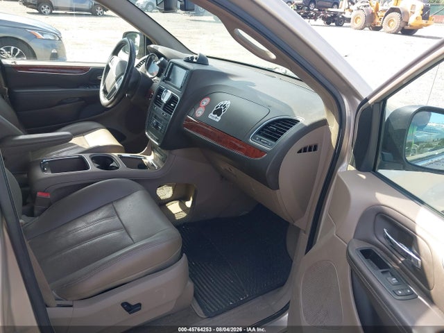 2C4RC1CG0ER108256 Chrysler Town &amp; Country Touring-l