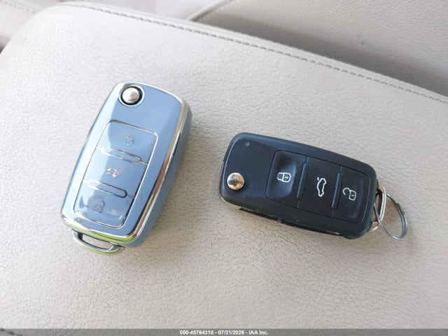 Продажа на аукционе авто 2013 Volkswagen Passat 2.0l Tdi Se, vin: 1VWBN7A39DC044298, номер лота: 45764318
