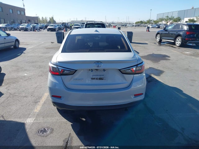 3MYDLBYV0KY521654 Toyota YARIS LE