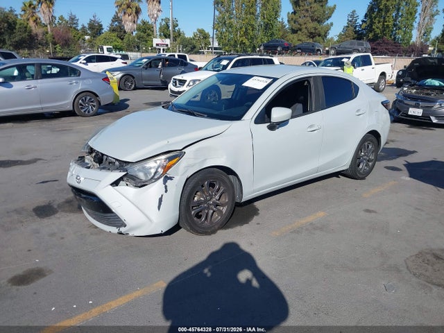 3MYDLBYV0KY521654 Toyota YARIS LE