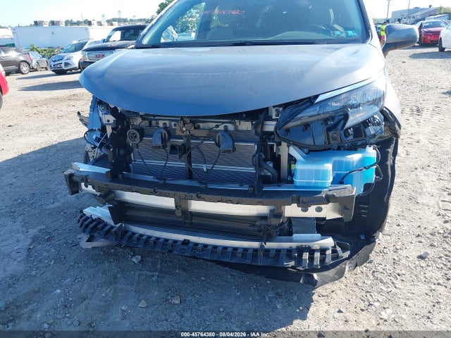 5TDKRKECXTS317864 Toyota SIENNA LE
