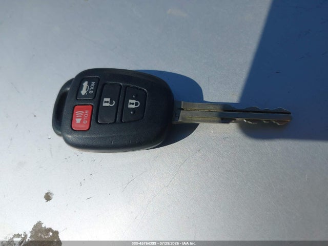 2T1BURHE8GC497591 Toyota COROLLA LE