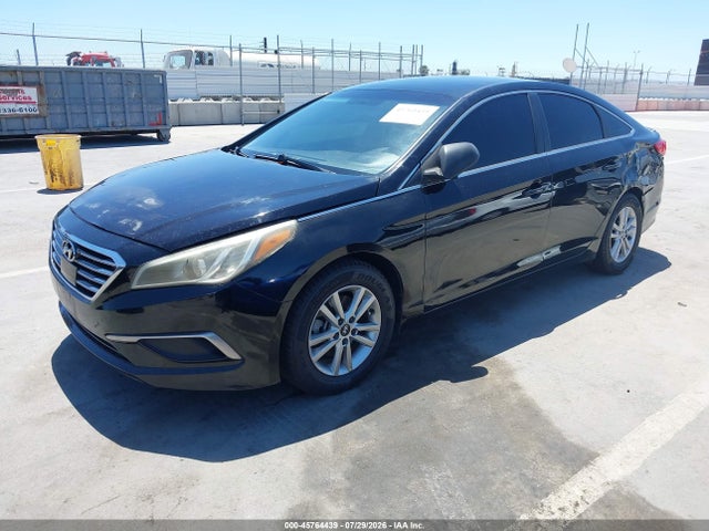 Hyundai SONATA SE 2017 5NPE24AF2HH448975 Image 2
