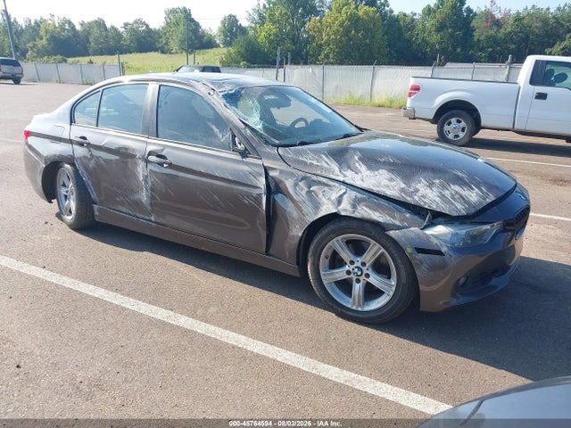 2013 Bmw 328i მანქანა იყიდება აუქციონზე, vin: WBA3A5C59DF356235, აუქციონის ნომერი: 45764594