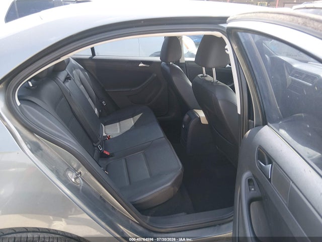 2014 Volkswagen Jetta 1.8t Se მანქანა იყიდება აუქციონზე, vin: 3VWD17AJ7EM227976, აუქციონის ნომერი: 45764596