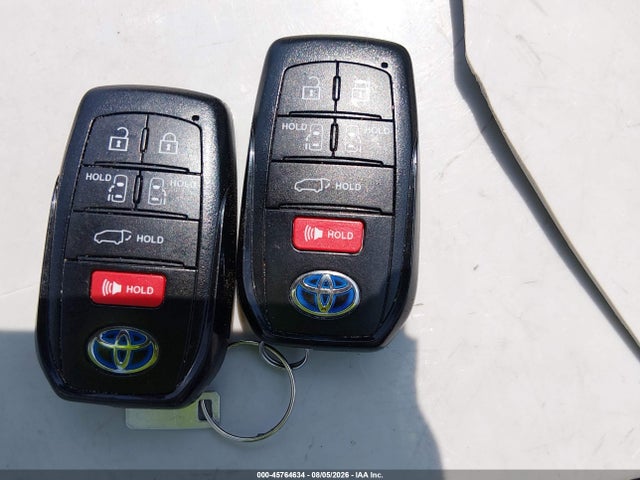 2025 Toyota Sienna Xle მანქანა იყიდება აუქციონზე, vin: 5TDYRKECXSS280601, აუქციონის ნომერი: 45764634