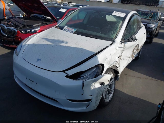 Auction sale of the 2022 Tesla Model Y Long Range Dual Motor All-wheel Drive, vin: 7SAYGDEE9NF317362, lot number: 45764736