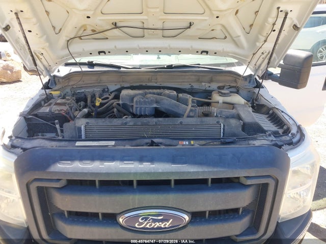 Ford F-350 Chassis Xl 2015 1FD8X3G61FED30845 Image 10