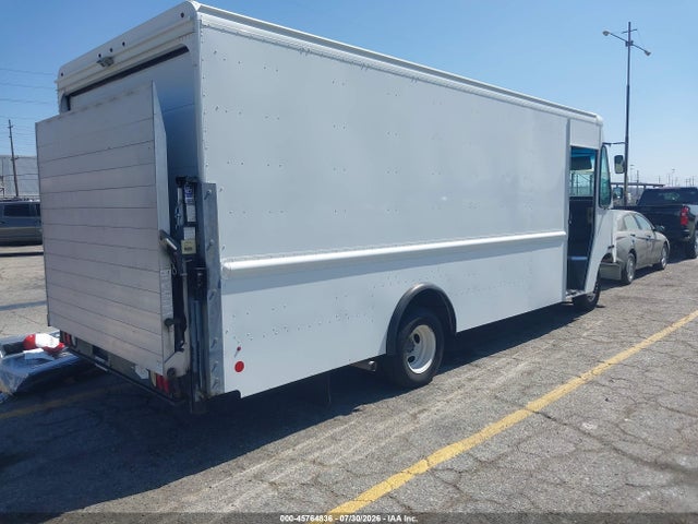 1FC3E3KS1GDC55371 Ford E-350 Stripped