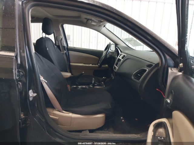45764887 :رقم المزاد ، 1C3BC2FG8BN503687 vin ، 2011 Chrysler 200 Limited مزاد بيع