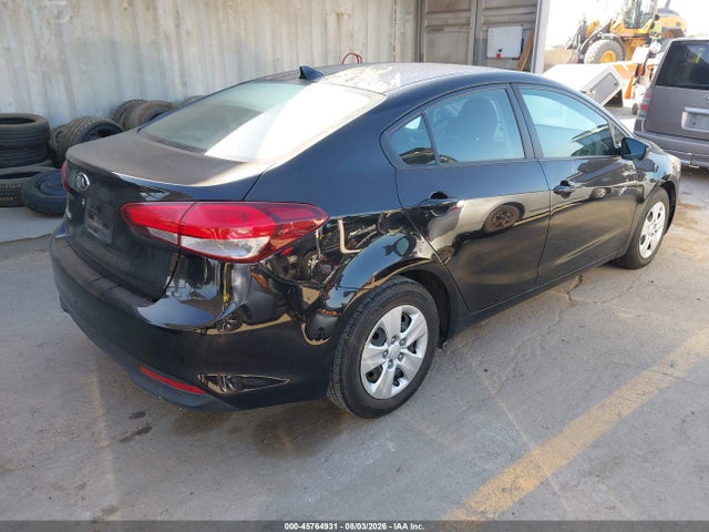KIA FORTE LX 2017 3KPFK4A74HE048966 Image 4