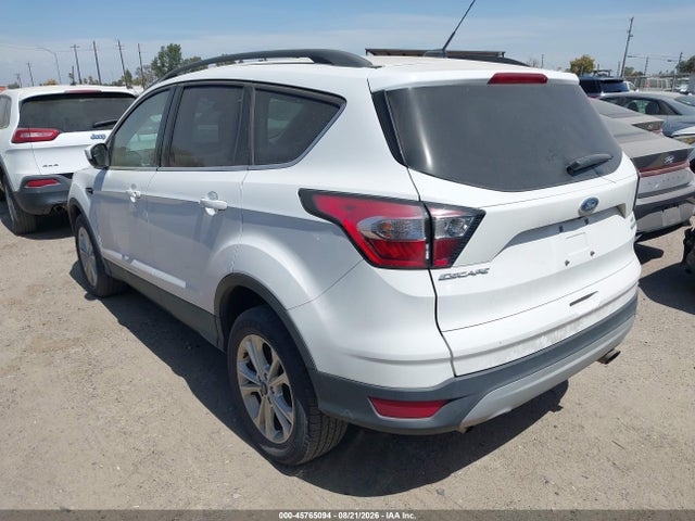 Ford ESCAPE SE 2018 1FMCU9GDXJUD08555 Image 3