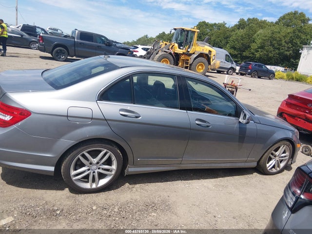 Auction sale of the 2013 Mercedes-benz C 300 Sport 4matic, vin: WDDGF8AB3DR272965, lot number: 45765130