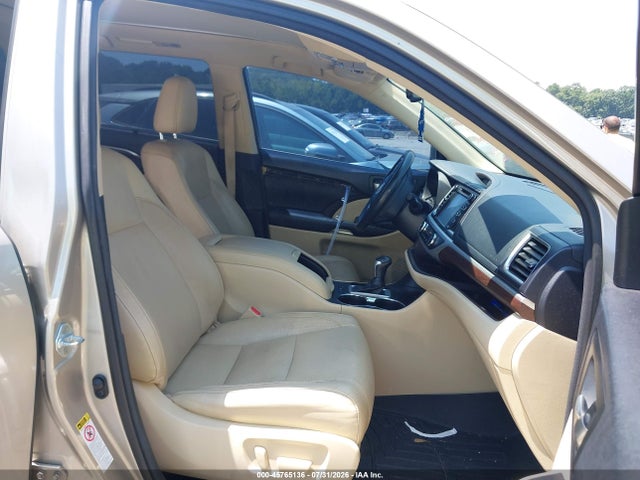 Продажа на аукционе авто 2016 Toyota Highlander Limited Platinum V6, vin: 5TDYKRFH4GS168570, номер лота: 45765136