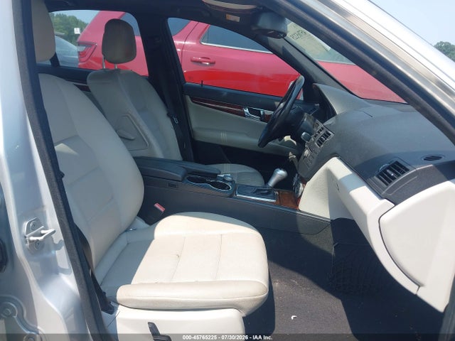 45765225 :رقم المزاد ، WDDGF5EB5BR133698 vin ، 2011 Mercedes-benz C 300 Luxury/sport مزاد بيع