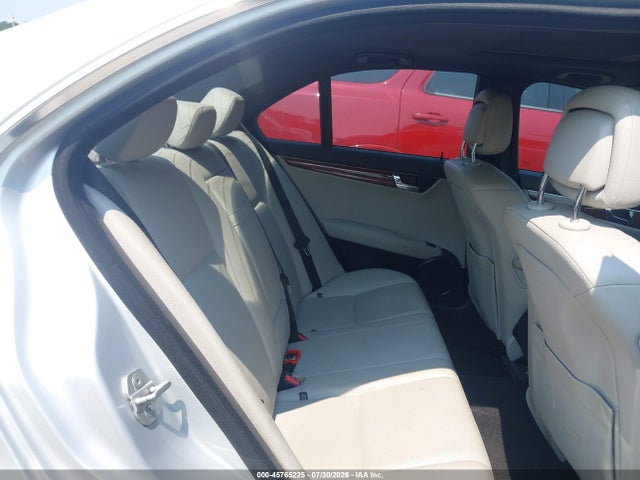 45765225 :رقم المزاد ، WDDGF5EB5BR133698 vin ، 2011 Mercedes-benz C 300 Luxury/sport مزاد بيع