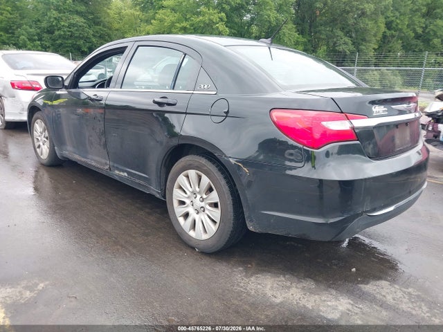 45765226 :رقم المزاد ، 1C3CCBAB6EN211458 vin ، 2014 Chrysler 200 Lx مزاد بيع