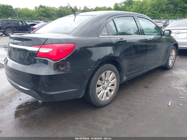 45765226 :رقم المزاد ، 1C3CCBAB6EN211458 vin ، 2014 Chrysler 200 Lx مزاد بيع