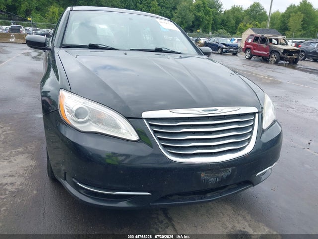 45765226 :رقم المزاد ، 1C3CCBAB6EN211458 vin ، 2014 Chrysler 200 Lx مزاد بيع