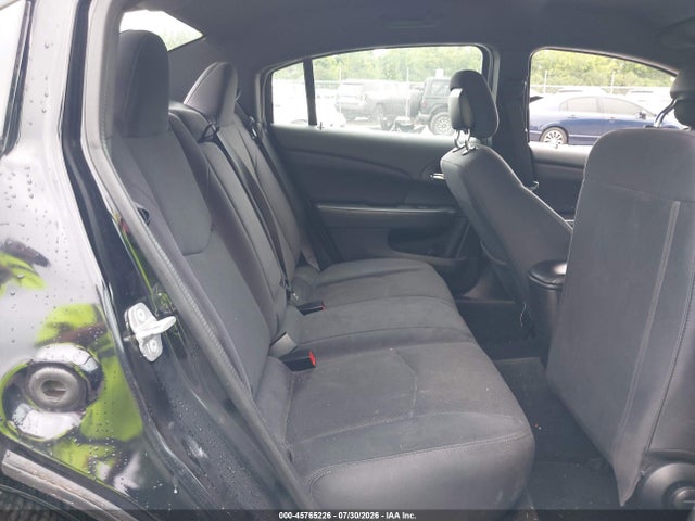 45765226 :رقم المزاد ، 1C3CCBAB6EN211458 vin ، 2014 Chrysler 200 Lx مزاد بيع