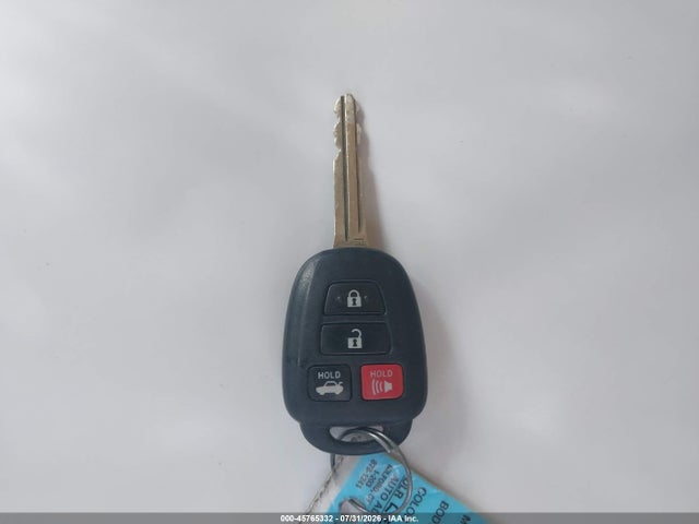 2T1BURHE9JC015329 Toyota COROLLA LE