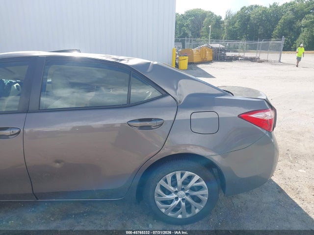 2T1BURHE9JC015329 Toyota COROLLA LE