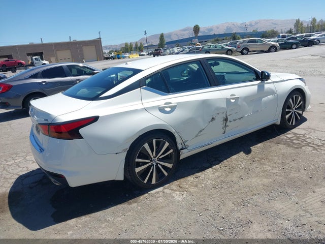 1N4BL4CV4MN333458 Nissan Altima Sr Fwd
