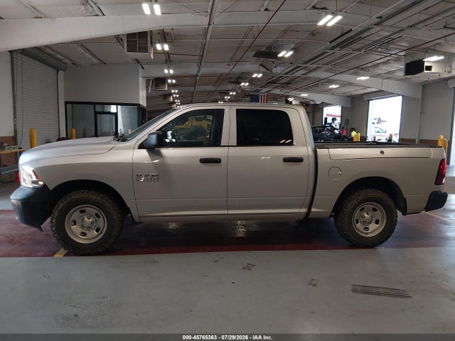 1C6RR7KGXJS154227 RAM 1500 Tradesman 4x4 5&#039;7 Box