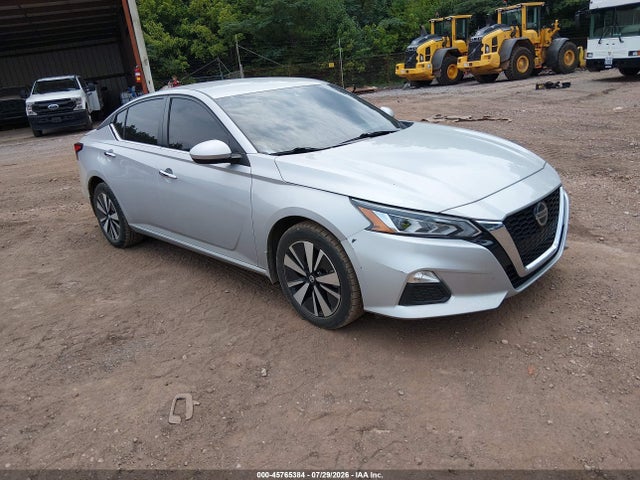 45765384 :رقم المزاد ، 1N4BL4DW1MN300389 vin ، 2021 Nissan Altima Sv Intelligent Awd مزاد بيع